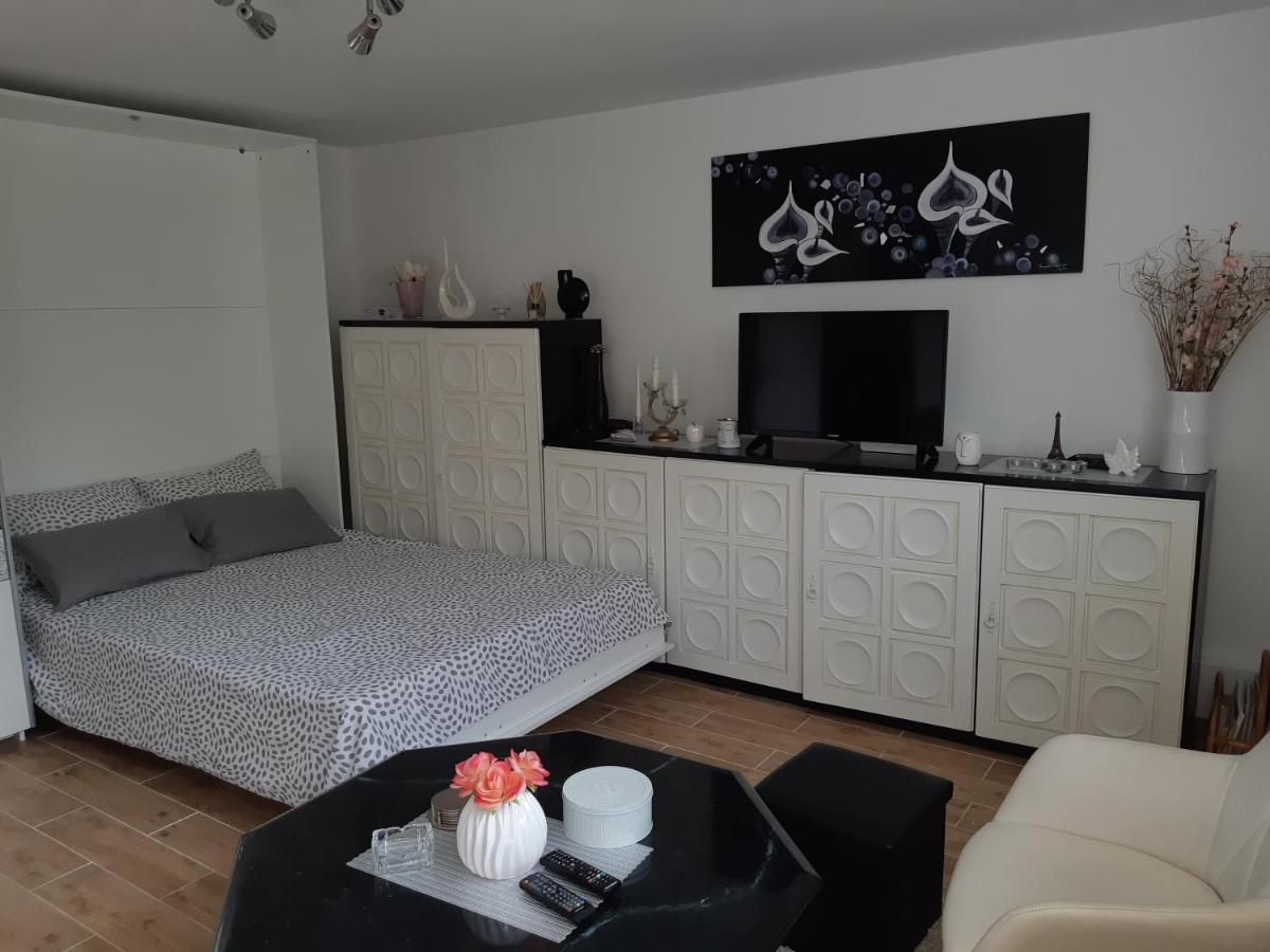 Kjara * Zagreb
